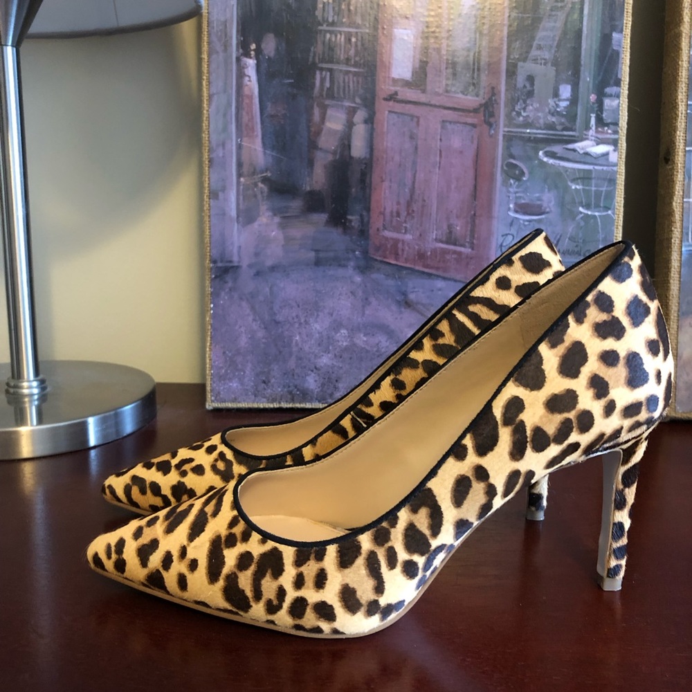 Leopard Print Pointed Toe Women's Pumps - Tan/Black